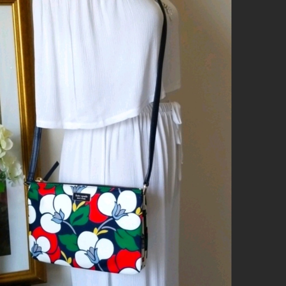 Kate Spade Dawn Brezzy floral crossbody bag preppy style